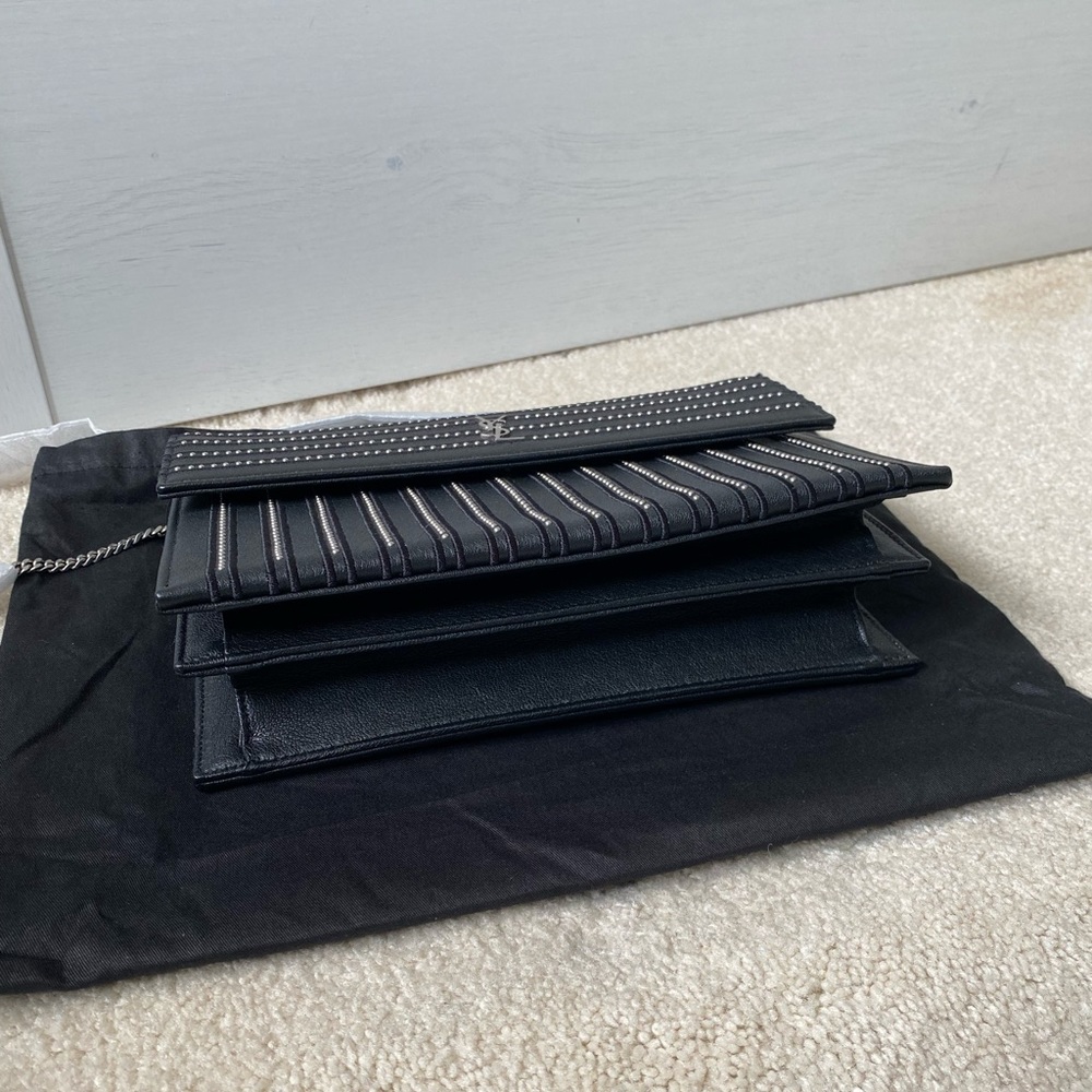 **AUTHENTIC YSL HANDBAG** - Picture 6 of 16